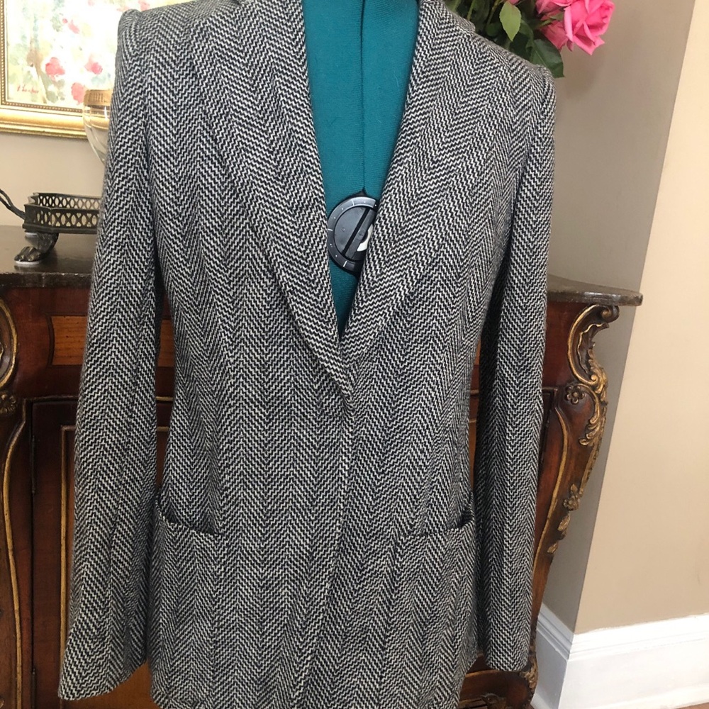 Giorgio Armani 100% wool size 42/6 blazer
Made in Italy